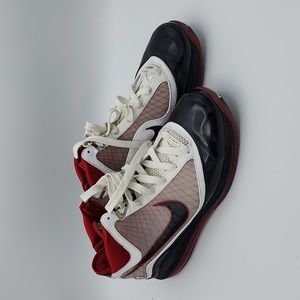 2009 Nike Air Max LeBron 7 *White, Black, Red*